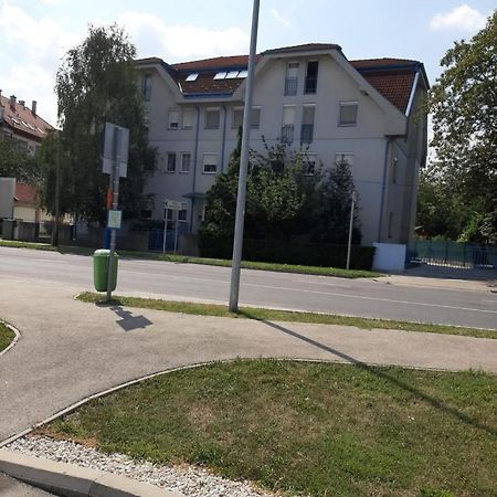 סופרון Napko Apartman מראה חיצוני תמונה