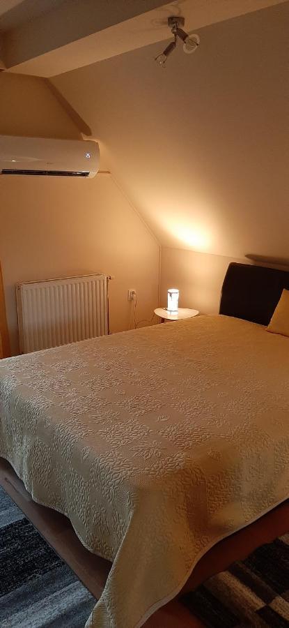 סופרון Napko Apartman מראה חיצוני תמונה